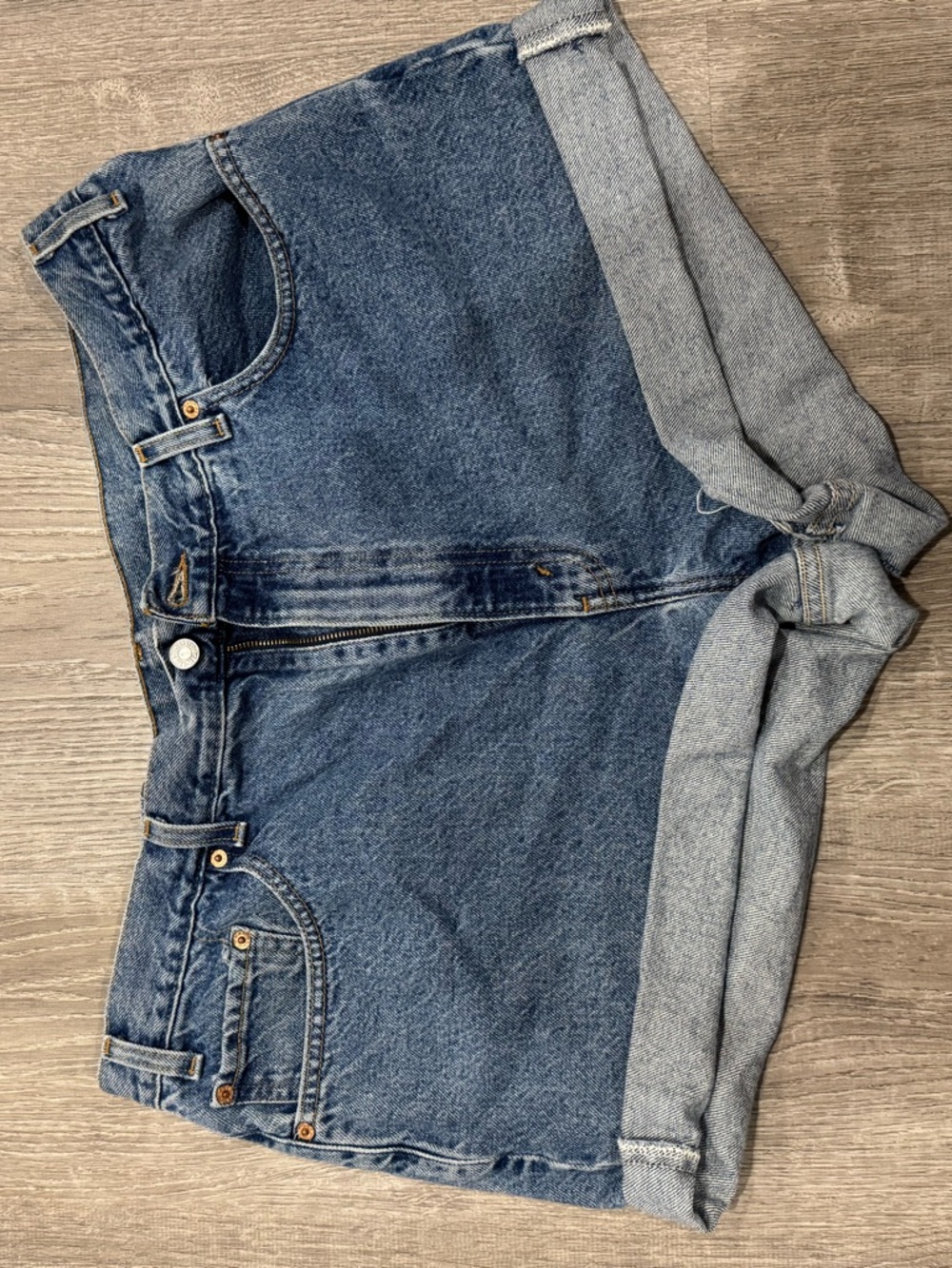 Vintage Levi’s Rolled Hem Shorts - Blue